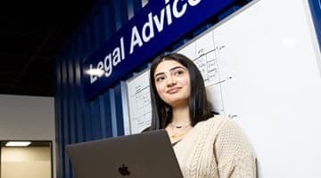 Vizual i Legal Advice Centre ne Liverpool John Moores University